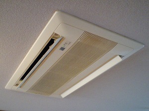 吹き出し口2方向エアコン